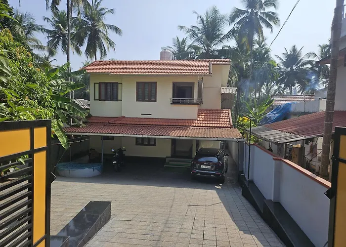 Saaketh Holiday Home