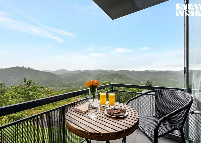 Griha Sankalpa By Veo, Stayvista - 5Bhk Mountain-View Villa With Garden